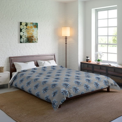 Light Gray Cozy Comforter Blanket with Striped Floral Design